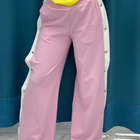 Pantalone con bottoni laterali 96536