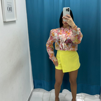 Gonna a pantaloncino giallo 246011