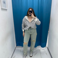 Jeans vintage con strappo 6402