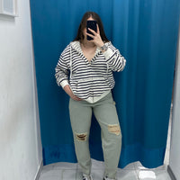 Jeans vintage con strappo 6402