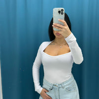Maglia con scollo 6123