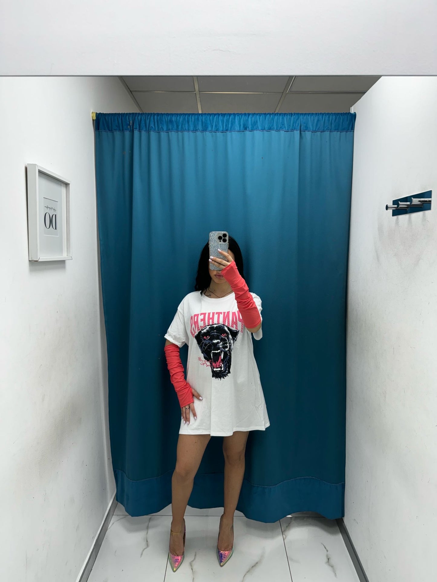 T-shirt con manicotti