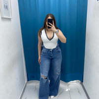 Jeans denim con strappo 12449