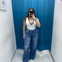 Jeans denim con strappo 12449