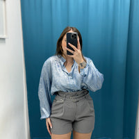 Shorts con fibbie grigio 12654