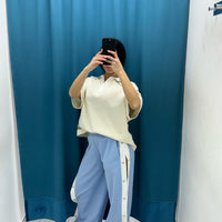 Pantalone con bottoni laterali 96536