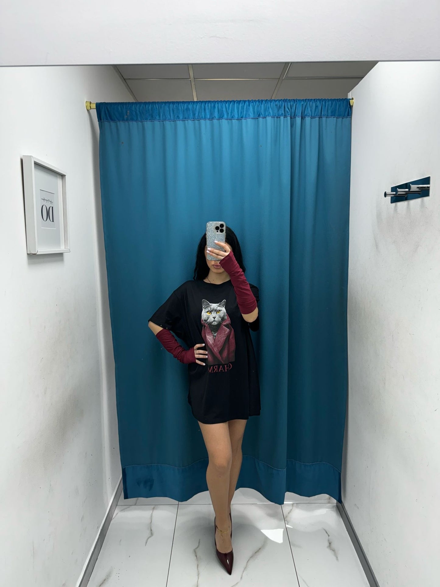 T-shirt con manicotti