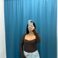Maglia con scollo 6123