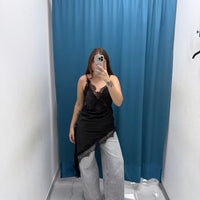 Canotta satinata con dettagli in pizzo-315