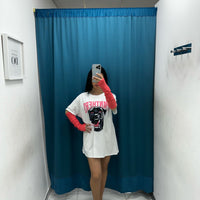 T-shirt con manicotti