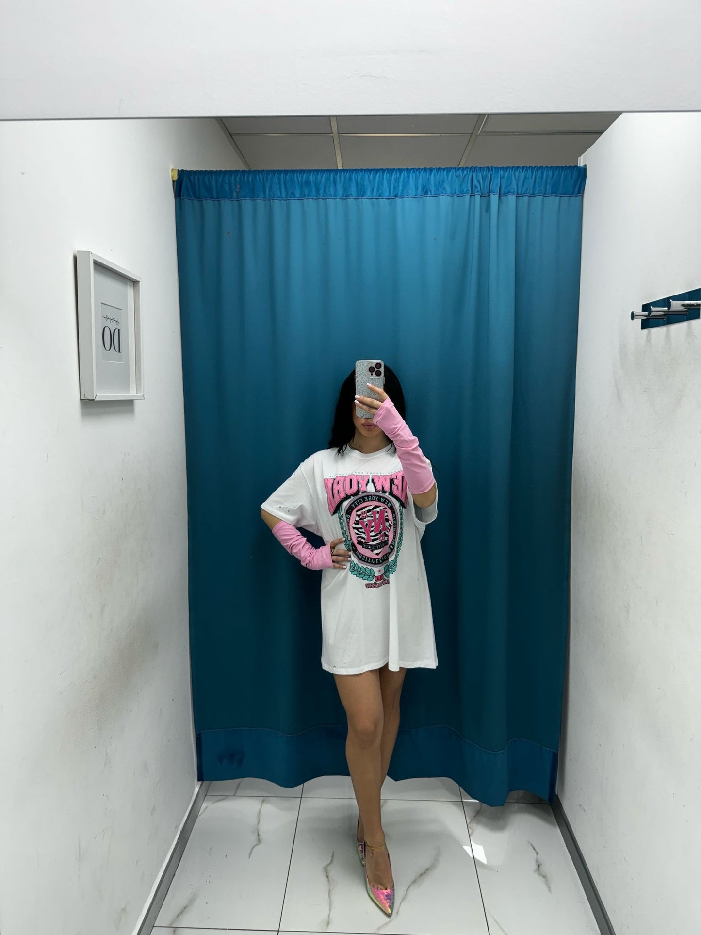 T-shirt con manicotti