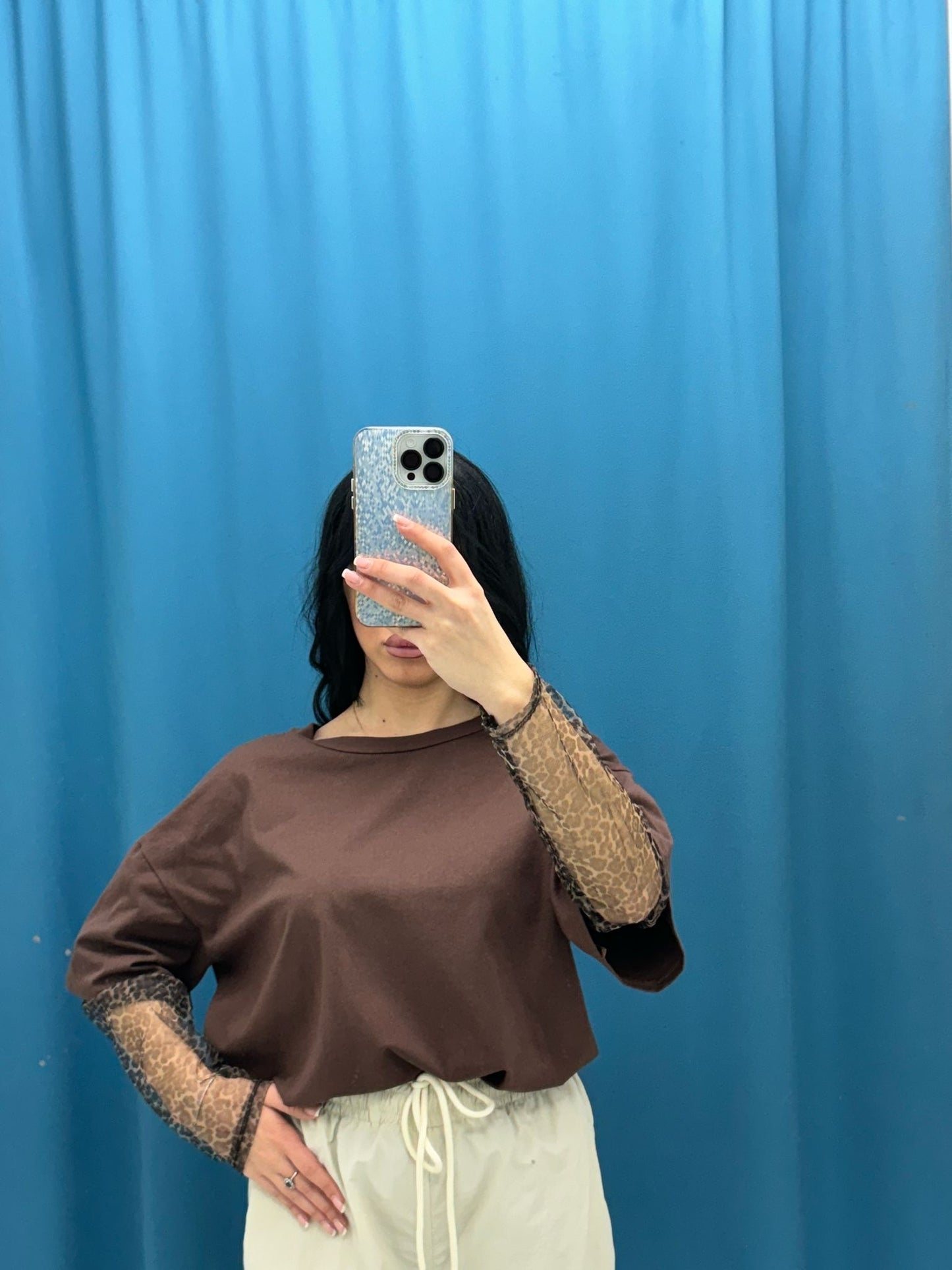 T-shirt con manica leopardata 36926
