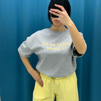T-shirt con scritta 2530 Lumina