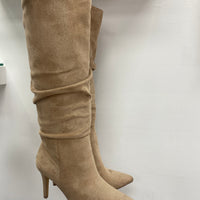 Stivali in camoscio beige