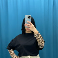 T-shirt con manica leopardata 2544