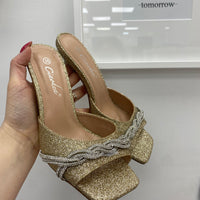 Sandali con brillantini gold