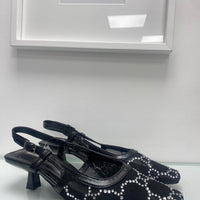 Décolleté slingback chic