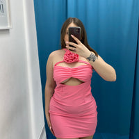 Vestito con rosa
