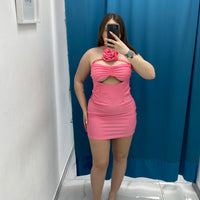 Vestito con rosa