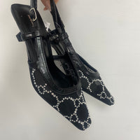 Décolleté slingback chic