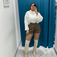 Shorts a quadri marrone