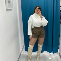 Shorts a quadri marrone