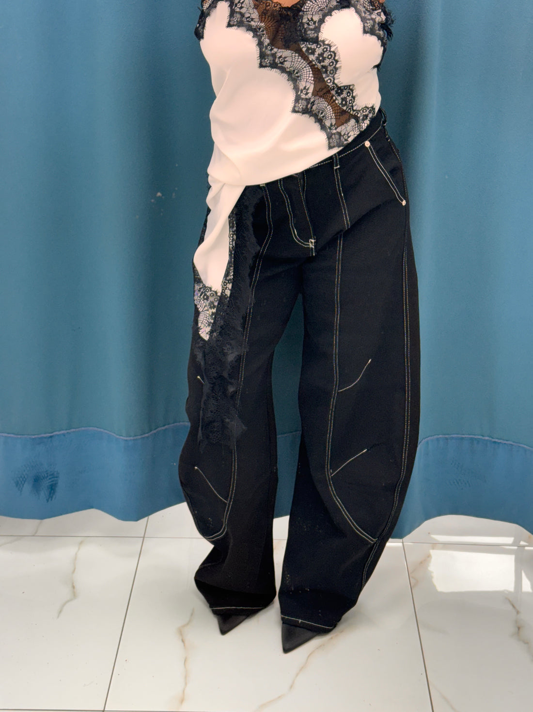Balloon Fit – Nero con Bande Laterali-F51