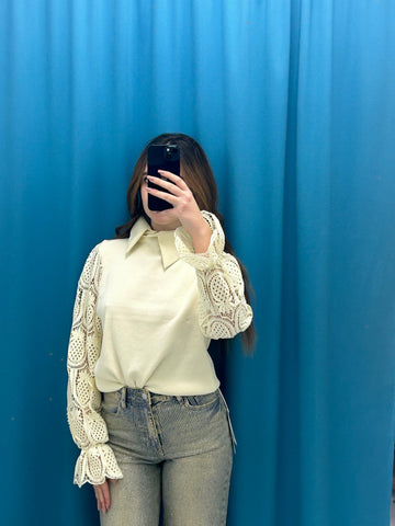 Maglia con manica ricamata 18299