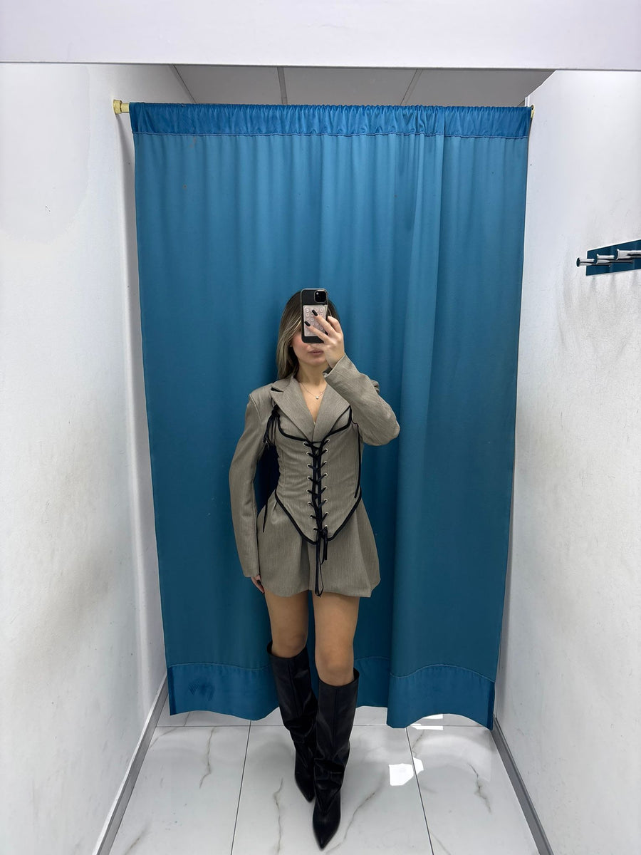 Tailleur “Royal Edge” 86372