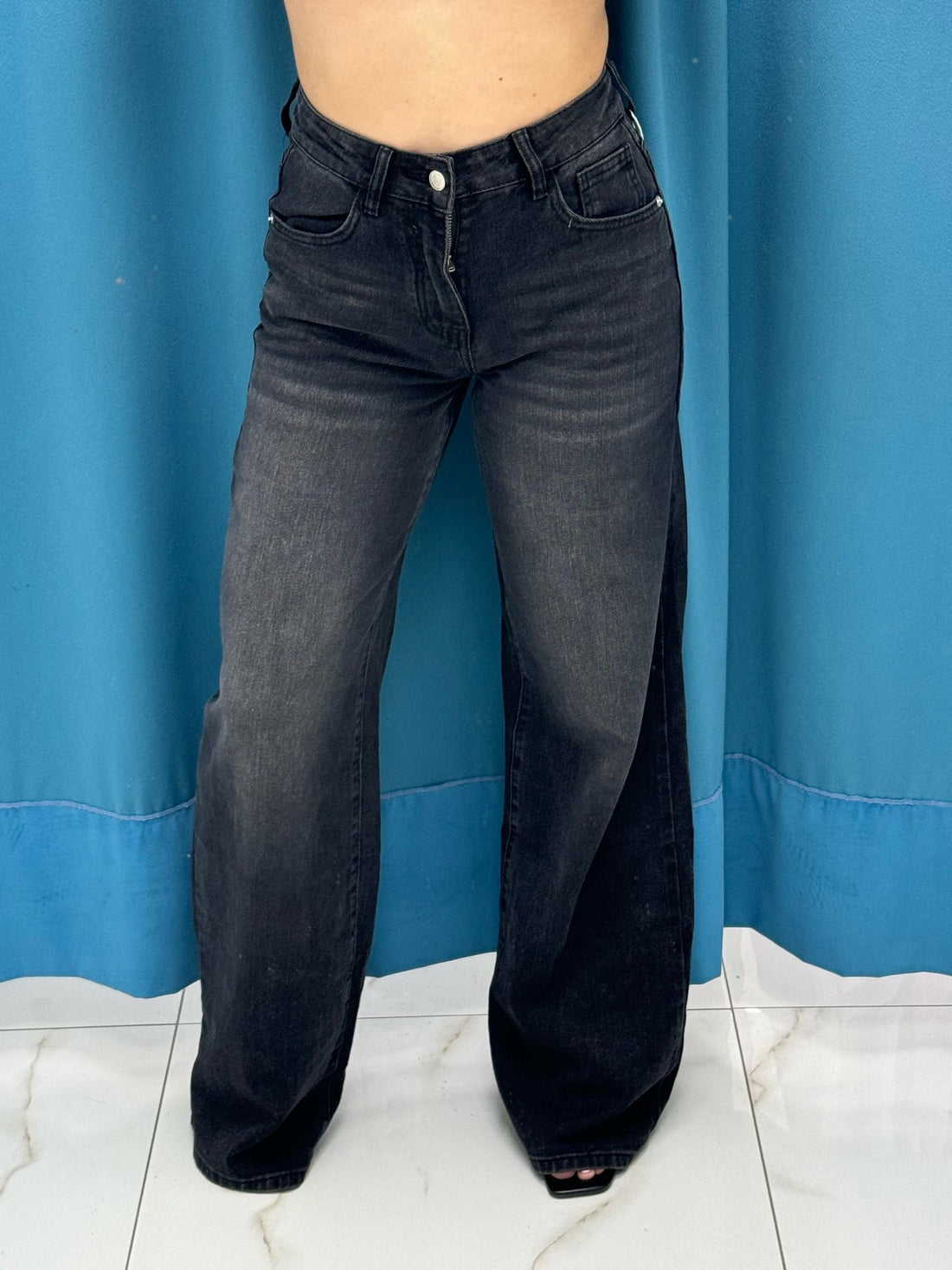 Jeans wide leg nero slavato 762