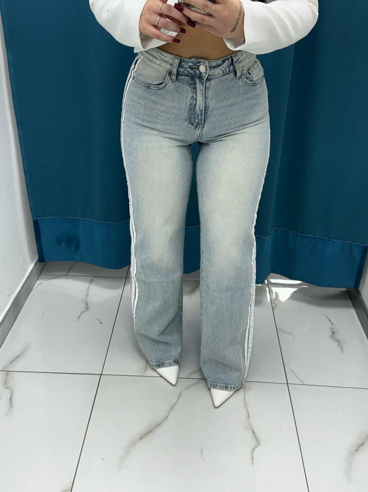 Jeans con riga laterale 55452