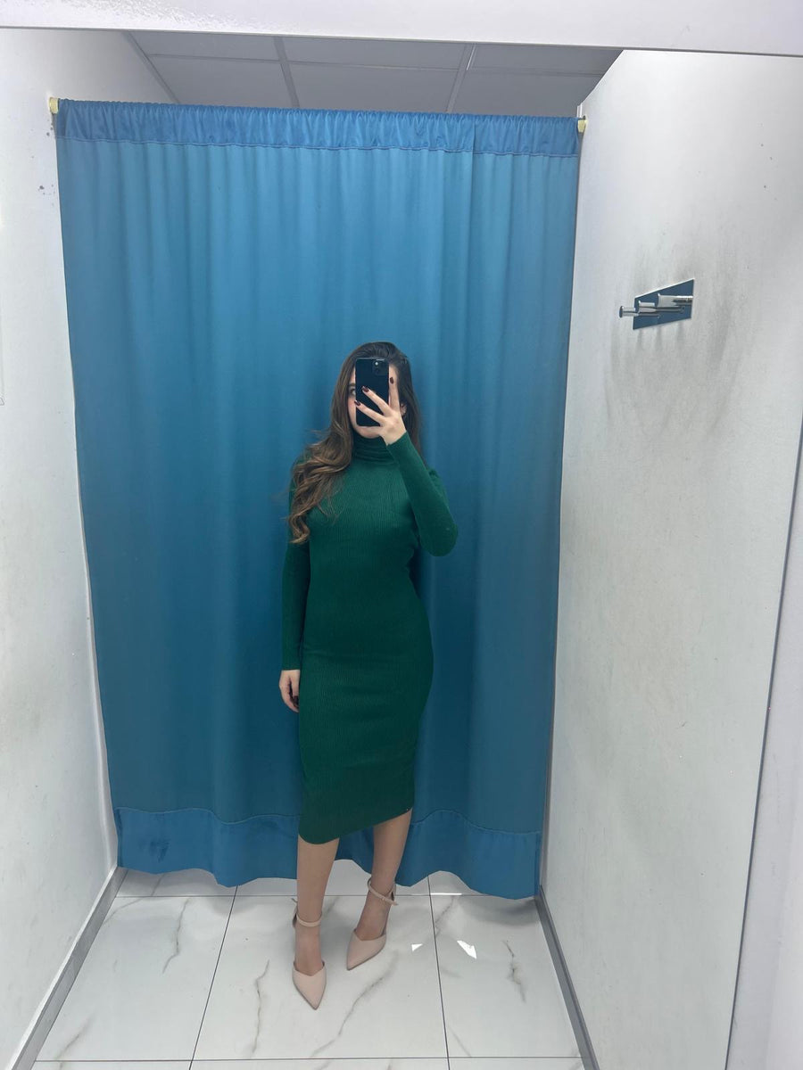 Vestito a costine con collo alto 8150