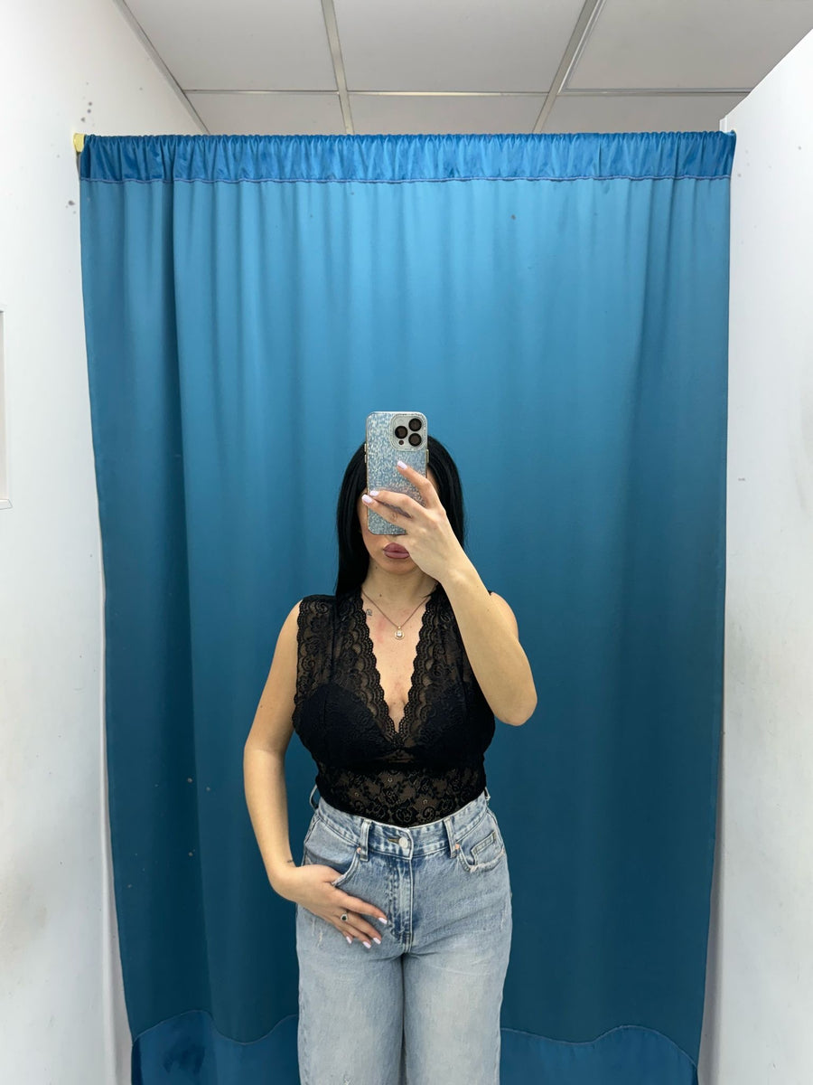 Top corto in pizzo 9638