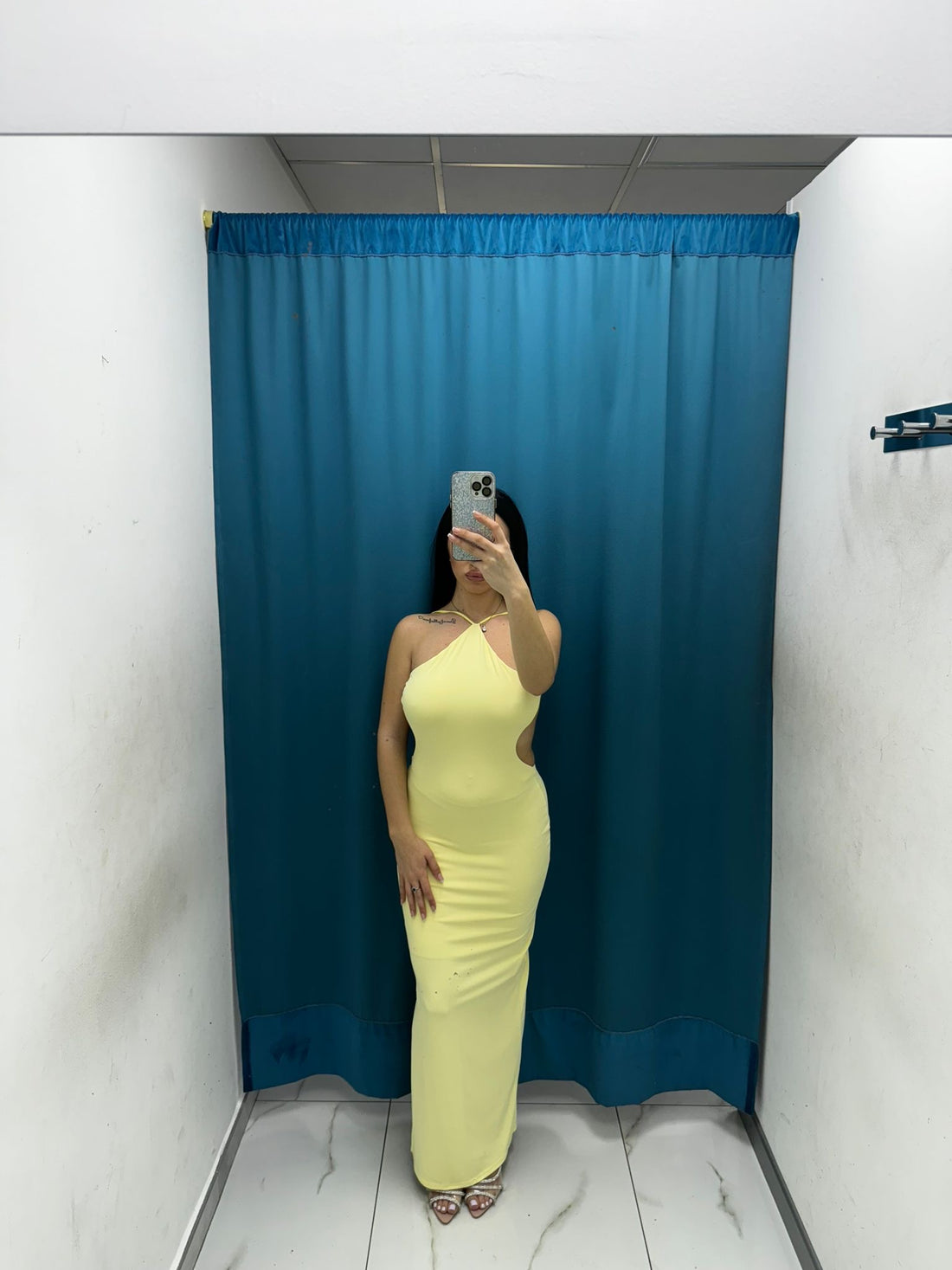 Vestito lungo con scollo sul retro 13659