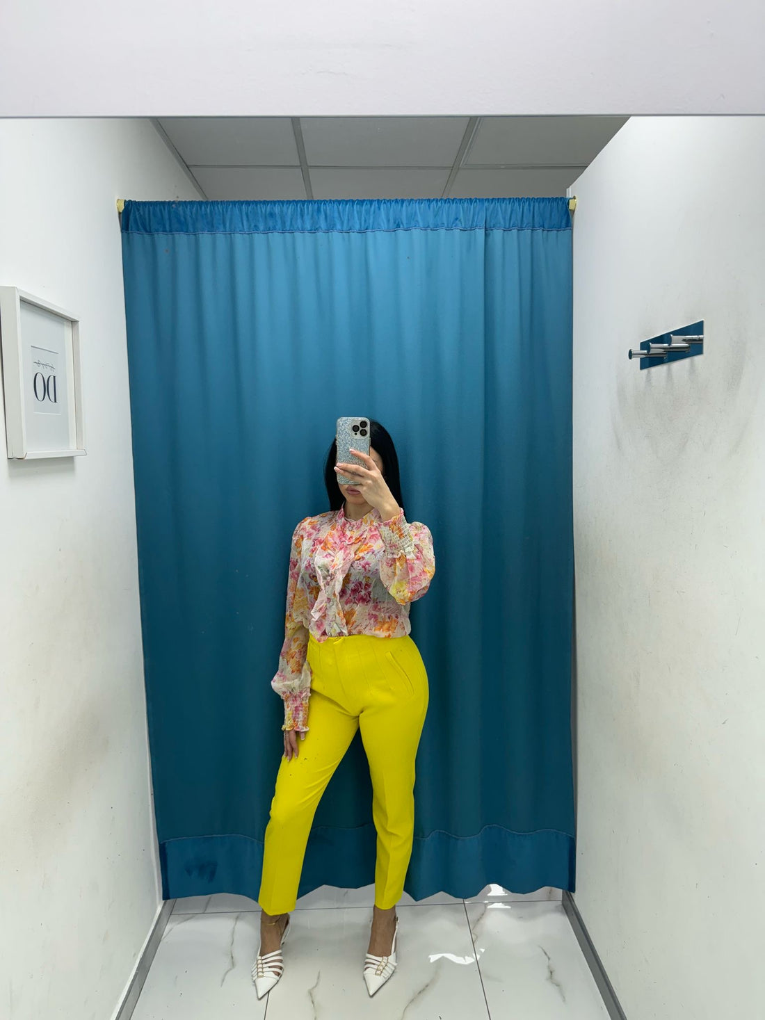 Pantalone slim fit giallo 8870