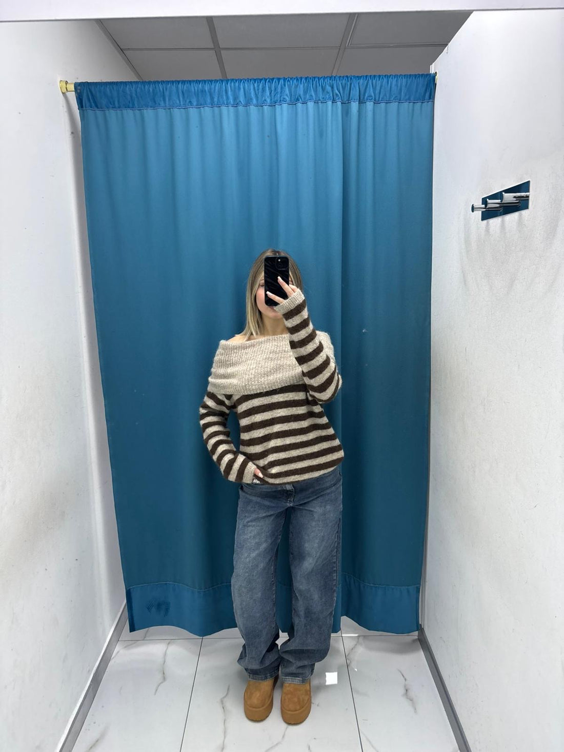 Off-Shoulder Coastline Knit - 3092