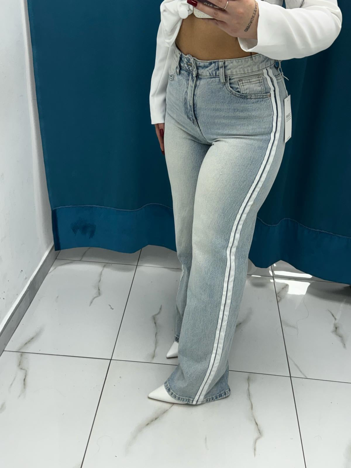 Jeans con riga laterale 55452