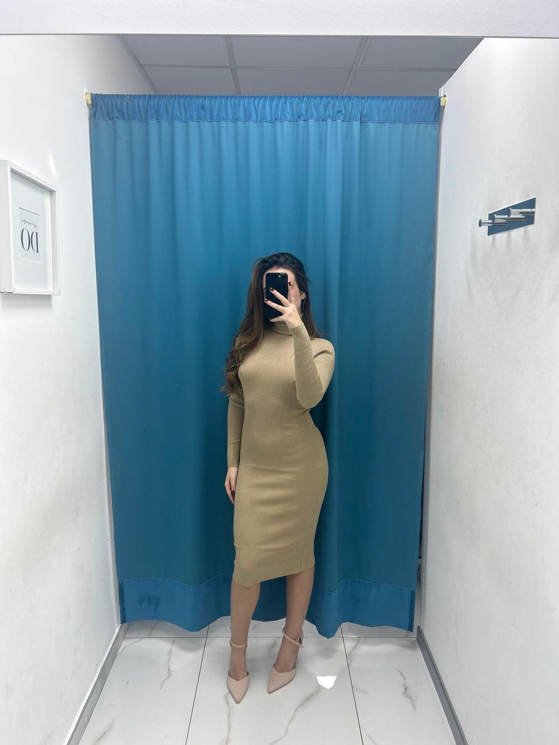 Vestito a costine con collo alto 8150