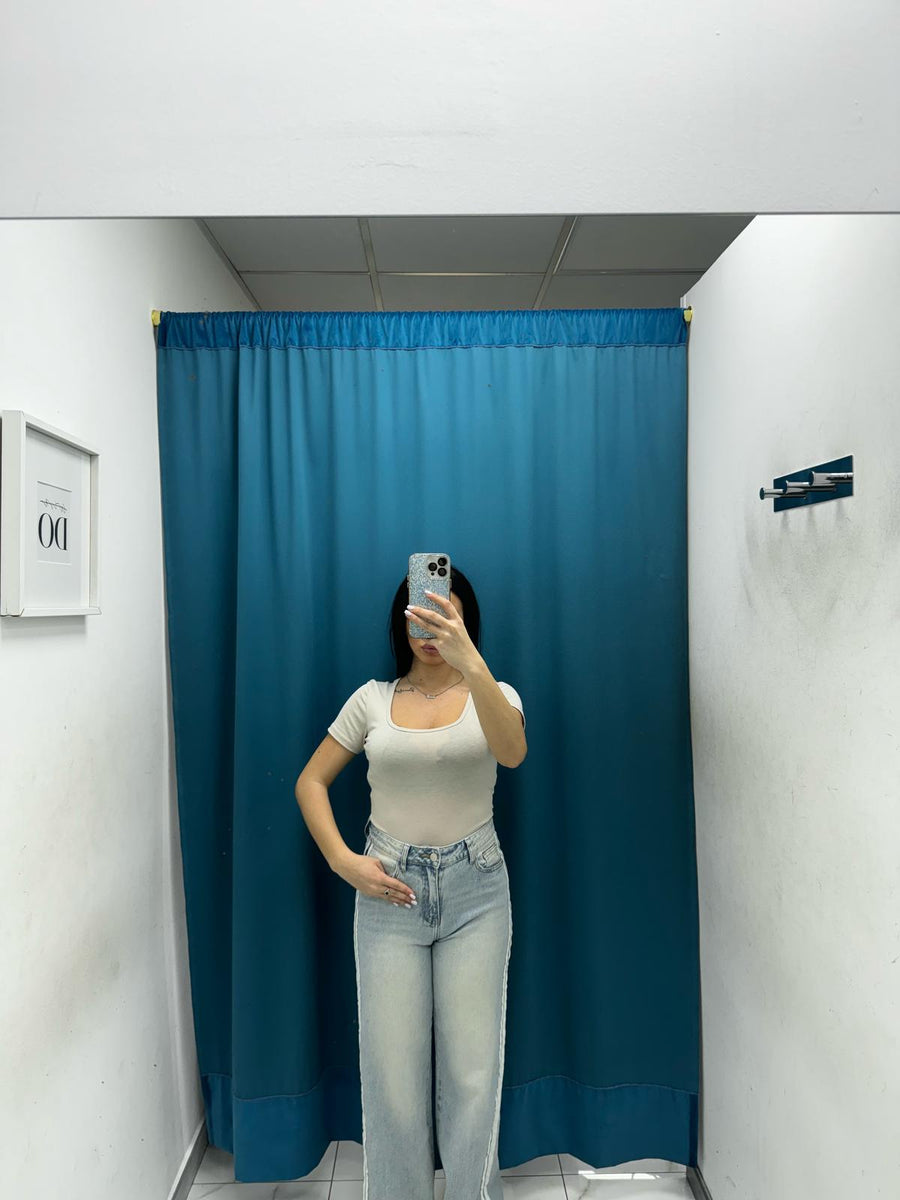 Body mezze maniche con scollo 5377