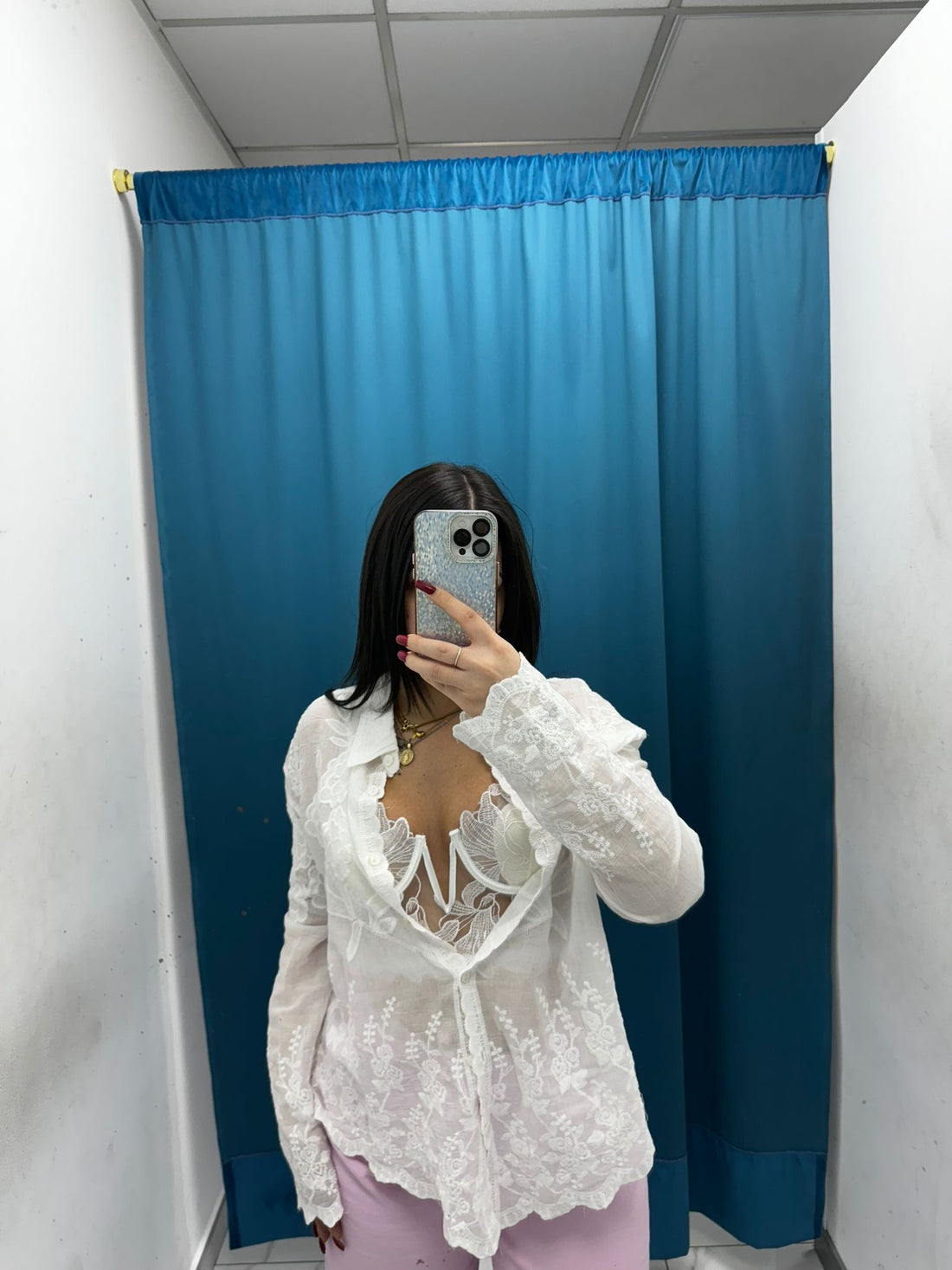 Camicia con ricami 481