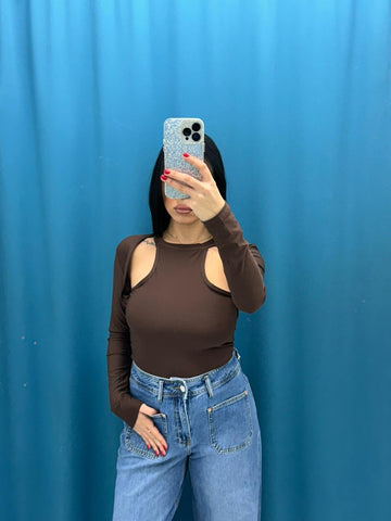 Body cut out 16187