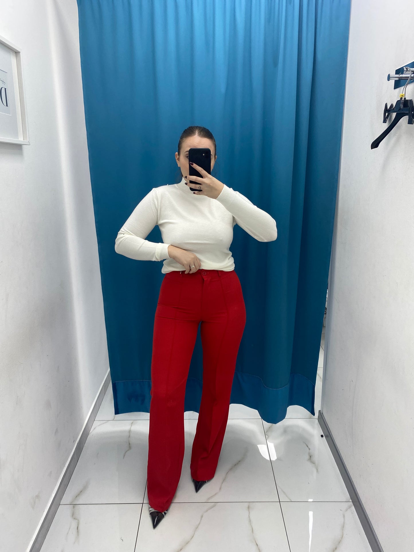 Pantalone a zampa rosso