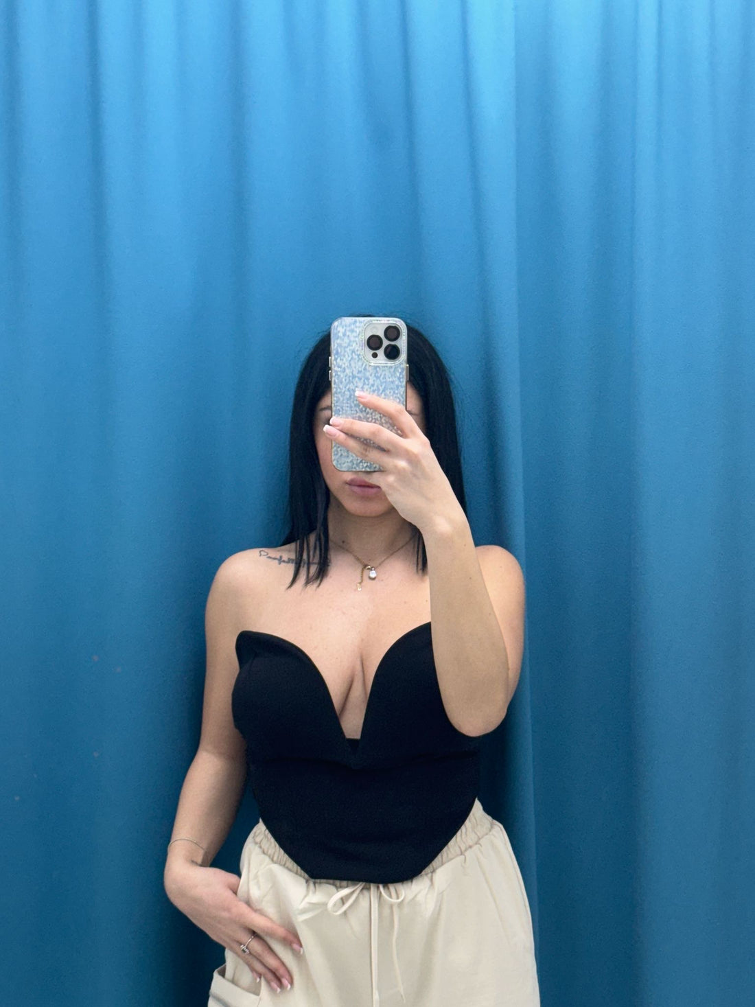 Top con scollo 2198