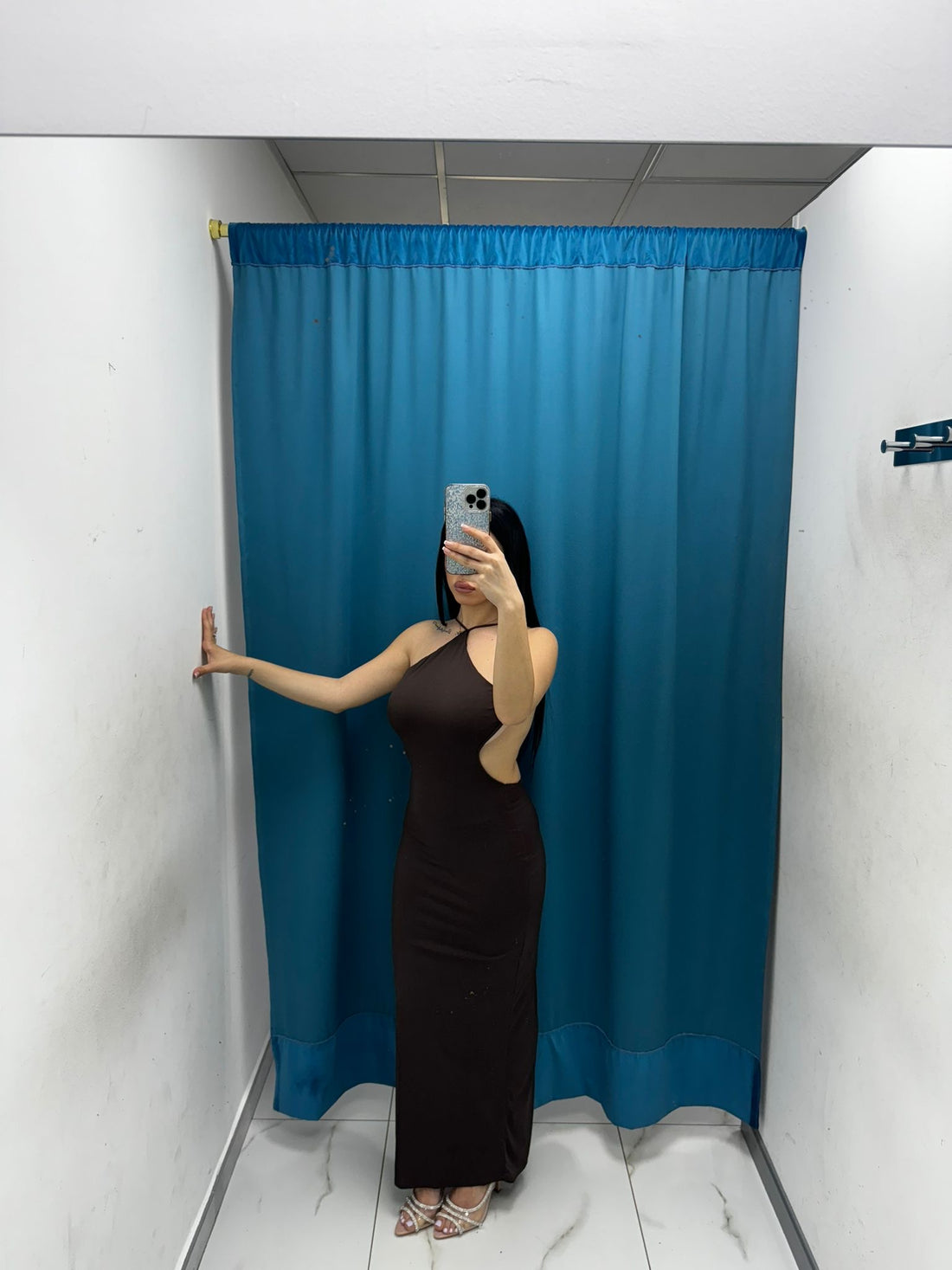 Vestito lungo con scollo sul retro 13659