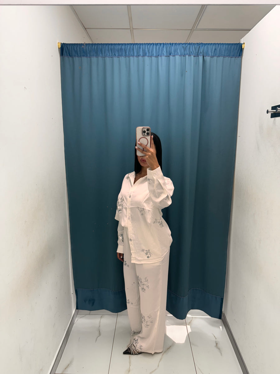 ShineLine – Moda con Dettagli Preziosi-8980