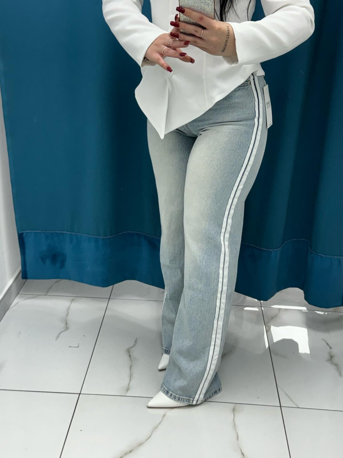 Jeans con riga laterale 55452