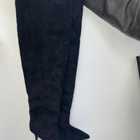 Soft Curve Suede Boots - 3307