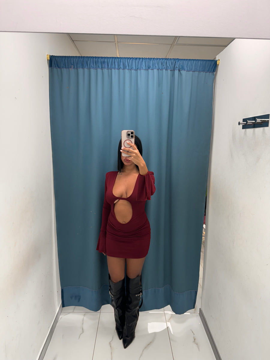 Vestitino Bella:Scollo Profondo e Maniche da Sogno 11162