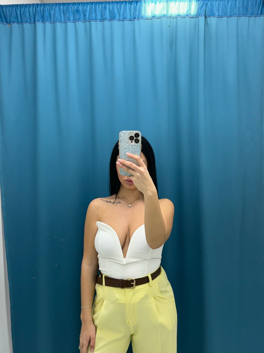 Top con scollo 2198