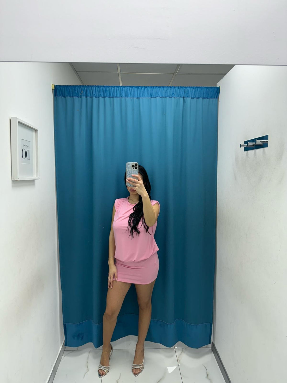 Vestito a giro con scollo sul retro 13682